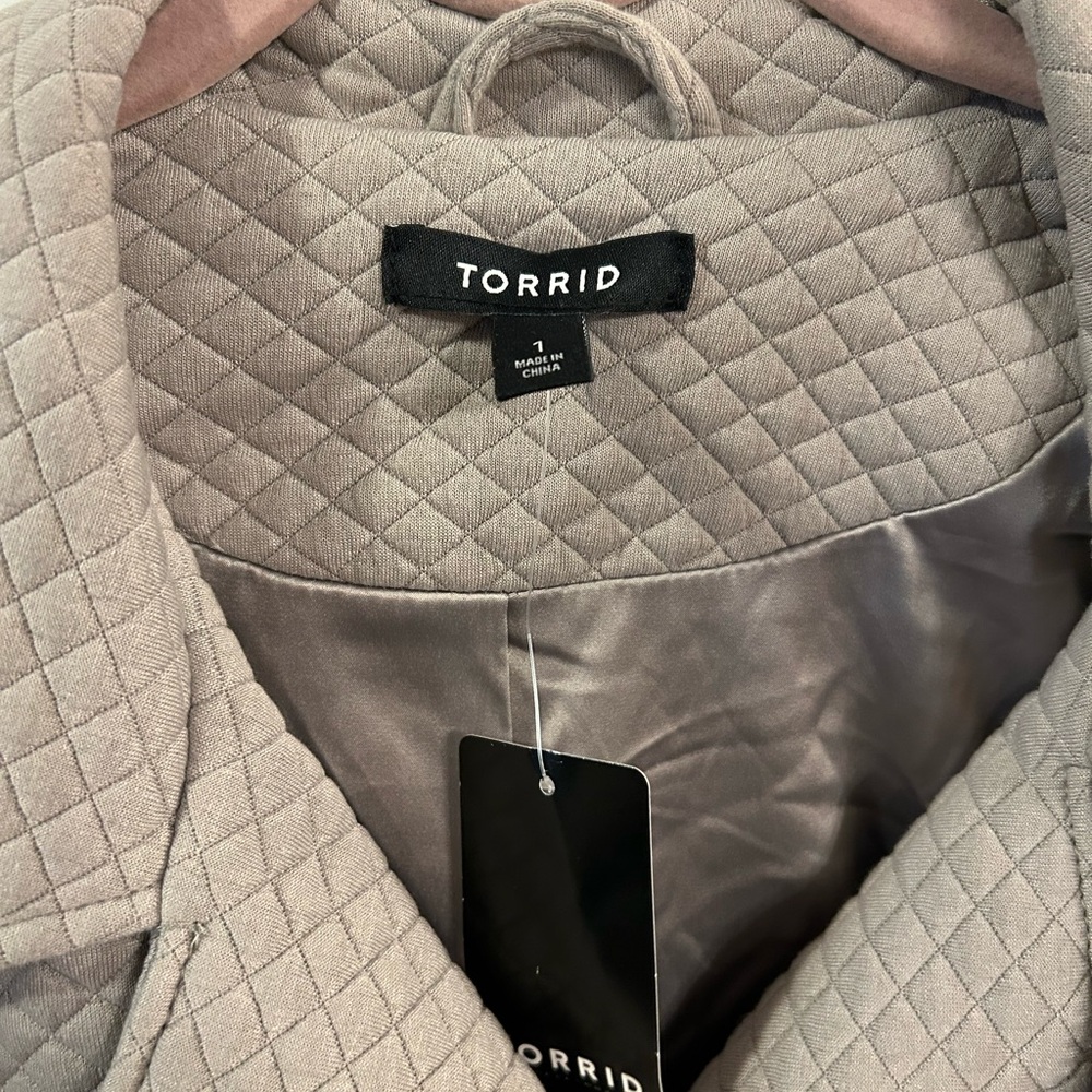 Torrid Gray Quilted Women's Jacket - Picture 5 of 6